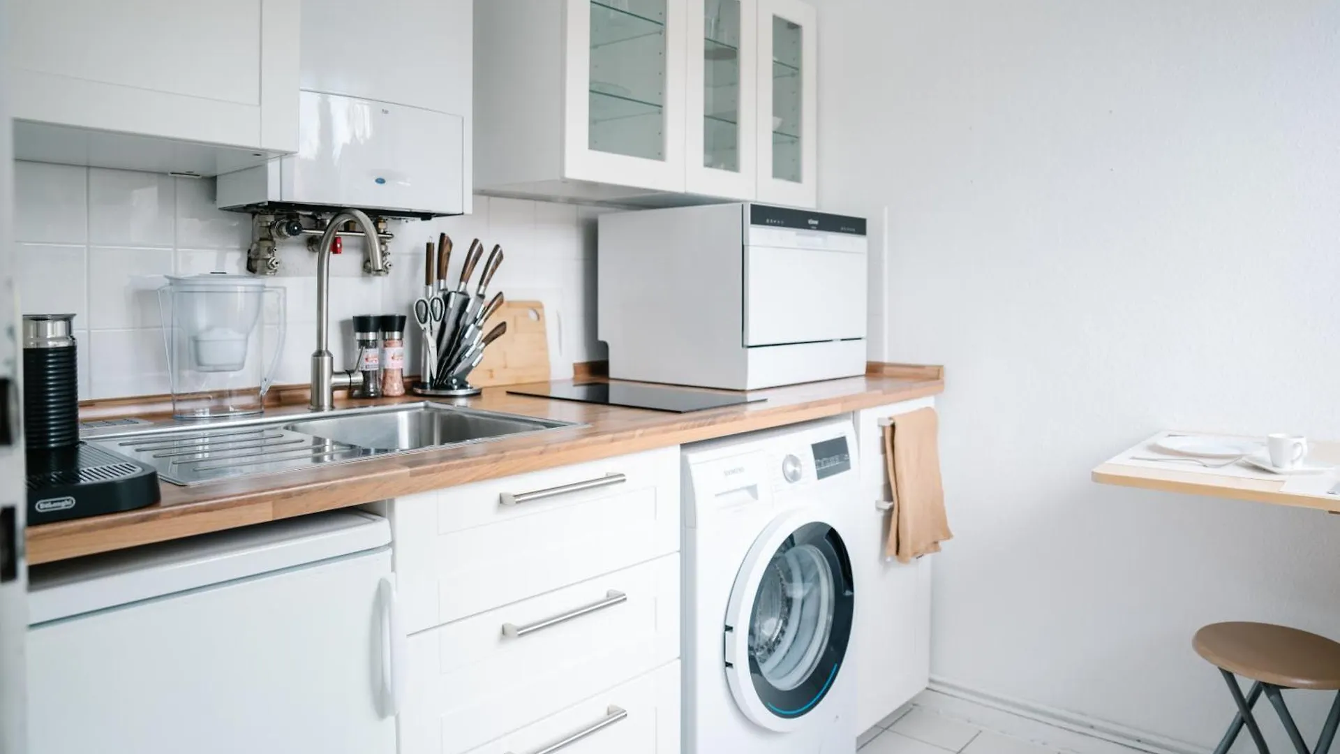 Sunny Maritime Apartment Near Hannover Central Station