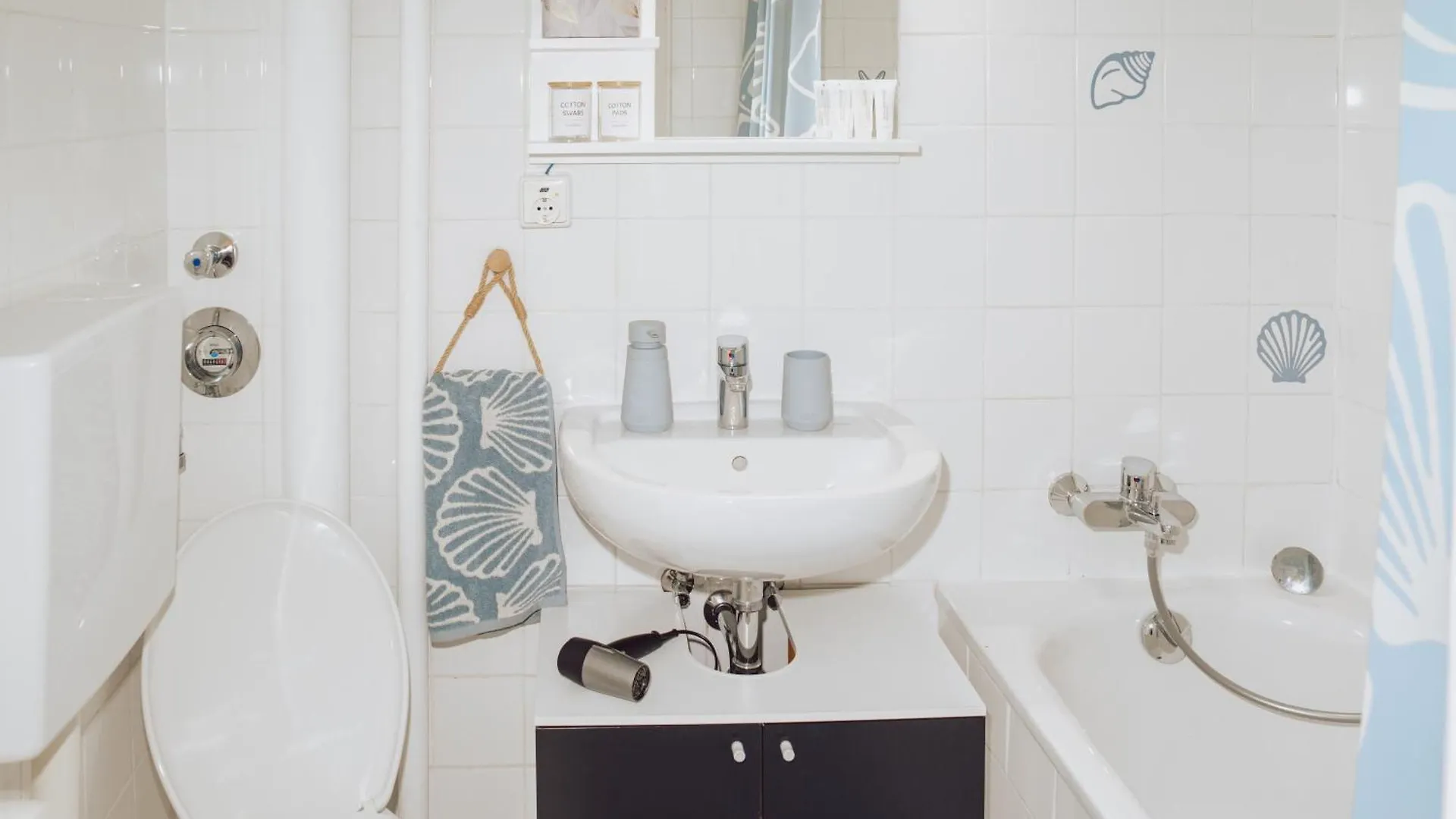 Sunny Maritime Apartment Near Hannover Central Station