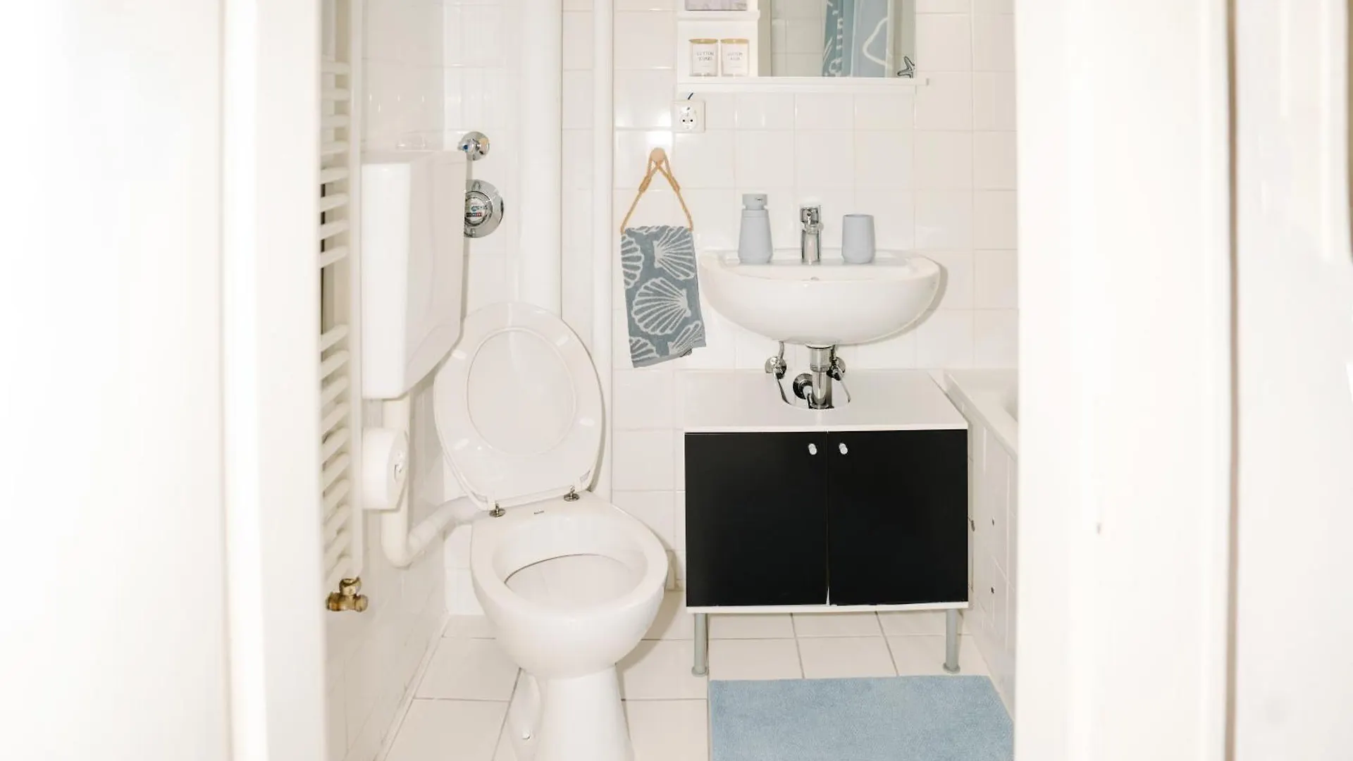 Sunny Maritime Apartment Near Hannover Central Station 0*,